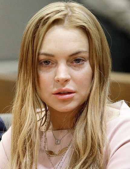 
	
	Năm 2013 là một năm có thể nói là khủng khiếp nhất đối với Lindsay khi cô liên tục phải ra hầu tòa.